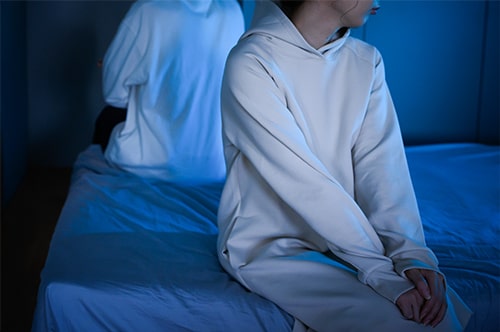 スキンシップゼロ夫婦が離婚する確率は？ 離婚手順や慰謝料も解...